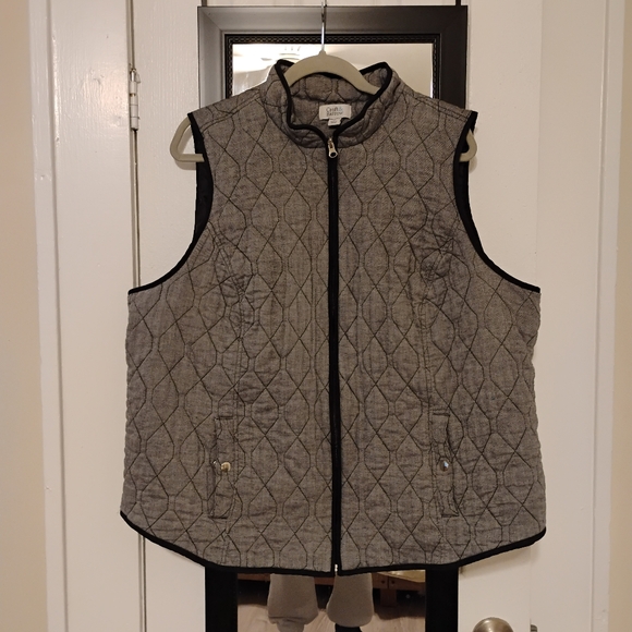 Croft & Barrow Quilted Woven Lined Vest,v2X - Picture 9 of 11